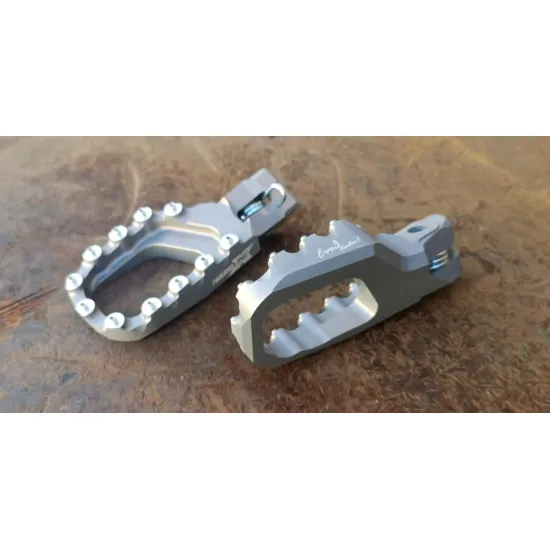 Hardline-X EVO-3 Stark Varg EX lábtartó #1