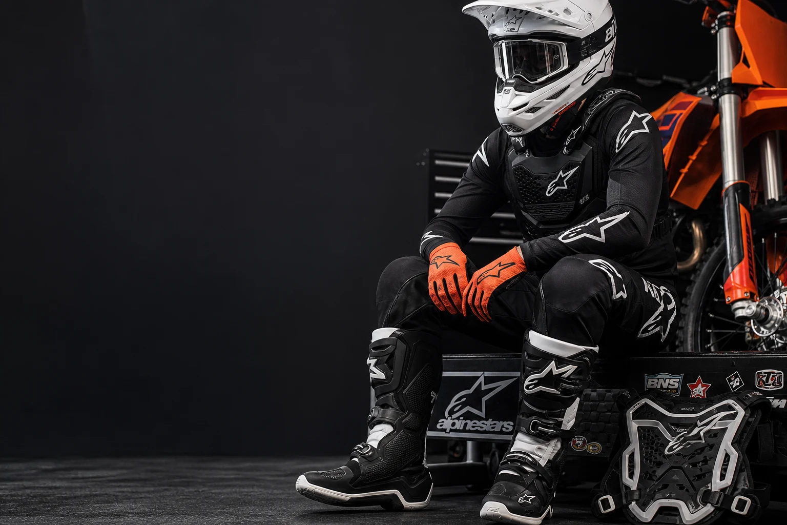 ALPINESTARS csizmák és Bionic védelem